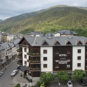 Pessets Adelaida Hotel